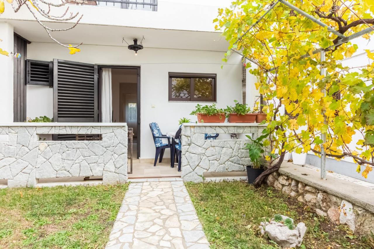 Apartments Sucur With Terrace Baška Exterior foto