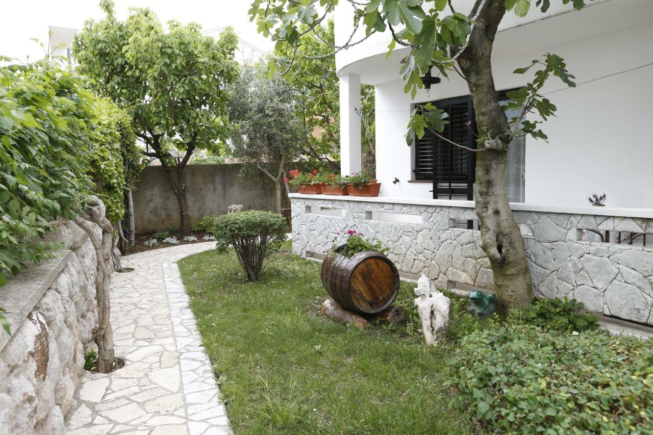 Apartments Sucur With Terrace Baška Exterior foto